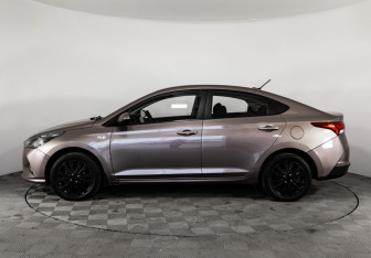 Подержанный автомобиль Hyundai Solaris Sedan 2021 года (8 фото)