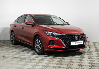 Подержанный автомобиль Changan Eado Plus 2023 года (3 фото)