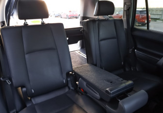 Подержанный автомобиль Toyota Land Cruiser Prado 2018 года (29 фото)