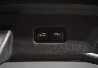 Подержанный автомобиль Kia Carnival 2020 года (22 фото)