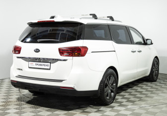Подержанный автомобиль Kia Carnival 2019 года (5 фото)