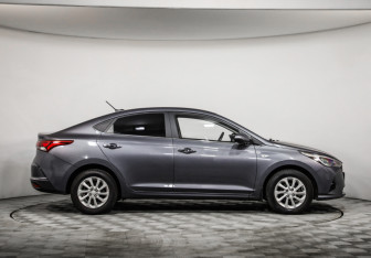 Подержанный автомобиль Hyundai Solaris Sedan 2021 года (4 фото)
