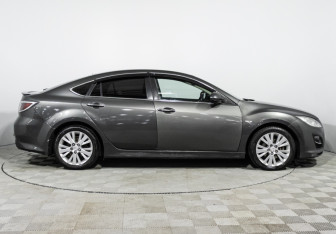 Подержанный автомобиль Mazda 6 Liftback 2010 года (4 фото)