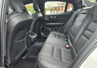 Подержанный автомобиль Volvo S60 2020 года (12 фото)