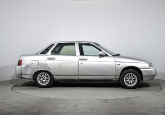 Подержанный автомобиль LADA (ВАЗ) 2110 2002 года (4 фото)