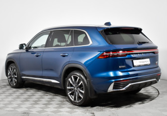 Подержанный автомобиль Geely Monjaro 2023 года (7 фото)