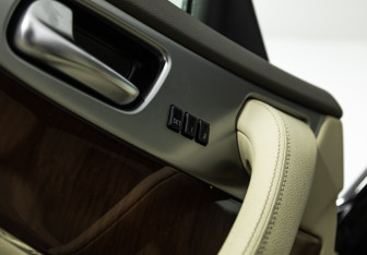 Подержанный автомобиль Infiniti FX 2011 года (22 фото)