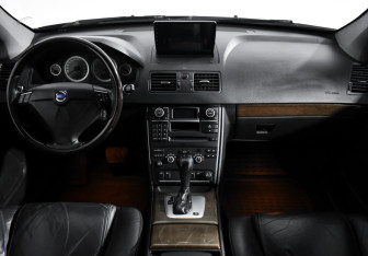 Подержанный автомобиль Volvo XC90 2011 года (15 фото)