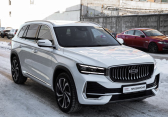 Подержанный автомобиль Geely Monjaro 2024 года (4 фото)