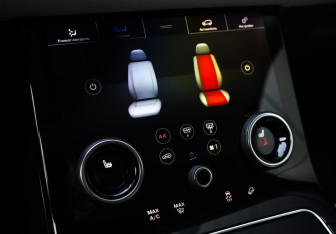 Подержанный автомобиль Land Rover Range Rover Velar 2020 года (24 фото)