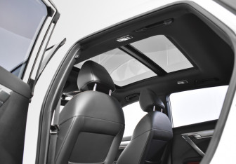 Подержанный автомобиль Geely Coolray 2023 года (13 фото)