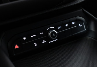 Подержанный автомобиль Haval F7 2022 года (16 фото)