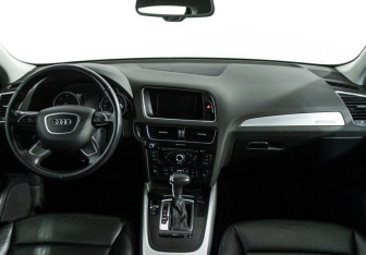 Подержанный автомобиль Audi Q5 2014 года (13 фото)