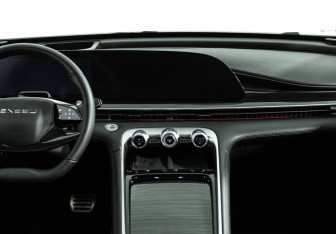 Подержанный автомобиль Exeed RX 2024 года (14 фото)