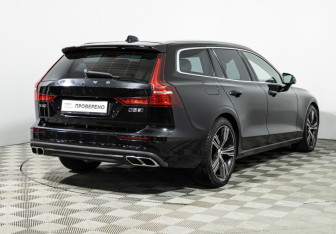 Подержанный автомобиль Volvo V60 2018 года (5 фото)