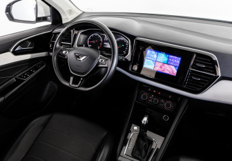 Подержанный автомобиль Jetta VS5 2022 года (15 фото)