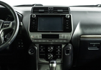 Подержанный автомобиль Toyota Land Cruiser Prado 2017 года (14 фото)