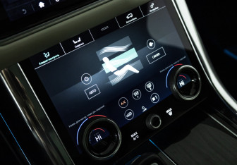 Подержанный автомобиль Land Rover Range Rover Sport 2018 года (26 фото)