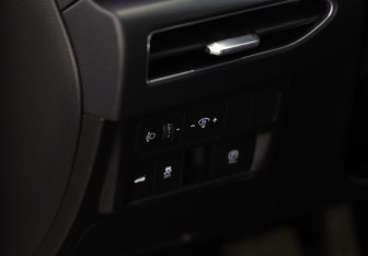 Подержанный автомобиль Hyundai Sonata 2023 года (18 фото)