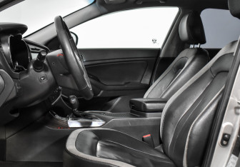 Подержанный автомобиль Kia Optima Sedan 2013 года (11 фото)
