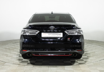 Подержанный автомобиль Toyota Camry Sedan 2022 года (6 фото)