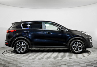Подержанный автомобиль Kia Sportage 2021 года (4 фото)