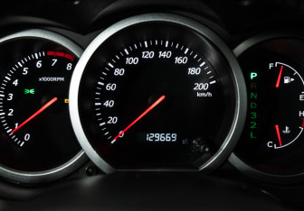 Подержанный автомобиль Suzuki Grand Vitara 2008 года (12 фото)