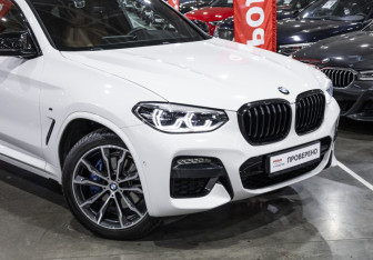 Подержанный автомобиль BMW X4 2020 года (9 фото)