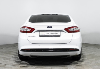 Подержанный автомобиль Ford Mondeo Sedan 2016 года (6 фото)