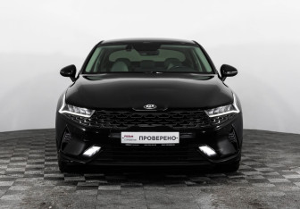 Подержанный автомобиль Kia K5 2021 года (4 фото)