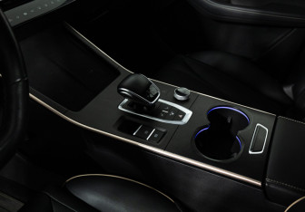 Подержанный автомобиль Omoda C5 2022 года (17 фото)