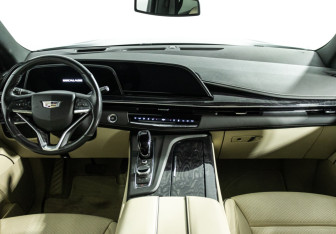 Подержанный автомобиль Cadillac Escalade Suv 2021 года (13 фото)