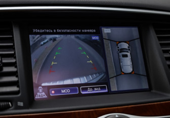 Подержанный автомобиль Infiniti QX80 2017 года (22 фото)