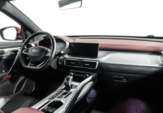 Подержанный автомобиль Geely Coolray 2021 года (9 фото)