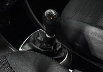 Подержанный автомобиль Hyundai Solaris Hatchback 2014 года (11 фото)