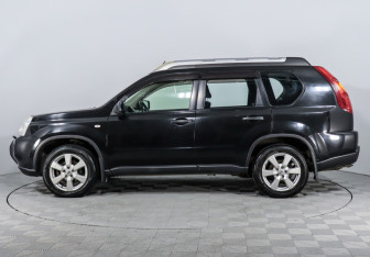 Подержанный автомобиль Nissan X-Trail 2008 года (6 фото)