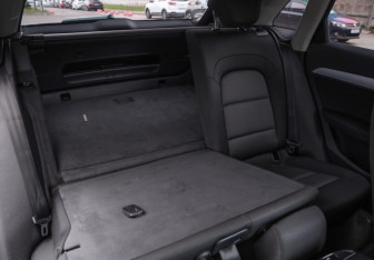 Подержанный автомобиль Audi Q3 2015 года (23 фото)