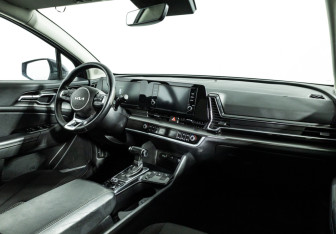 Подержанный автомобиль Kia Sportage 2022 года (10 фото)