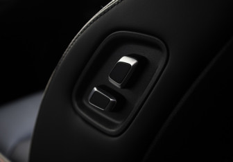 Подержанный автомобиль Geely Tugella 2023 года (27 фото)