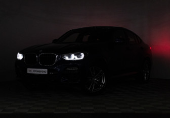 Подержанный автомобиль BMW X4 2019 года (25 фото)