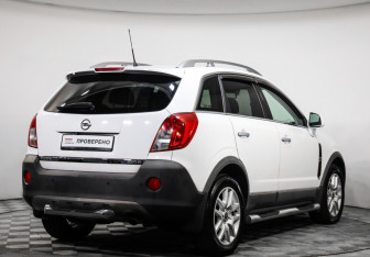 Подержанный автомобиль Opel Antara 2014 года (5 фото)
