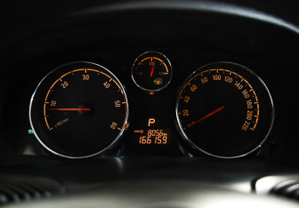 Подержанный автомобиль Opel Antara 2014 года (12 фото)