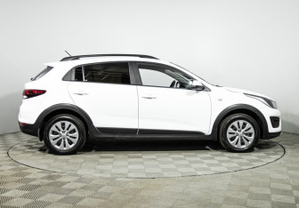 Подержанный автомобиль Kia Rio Hatchback 2020 года (4 фото)