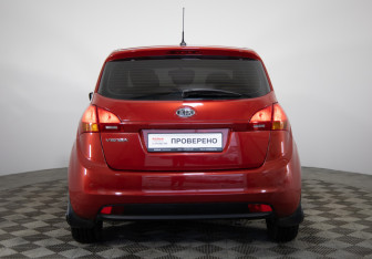 Подержанный автомобиль Kia Venga 2012 года (5 фото)