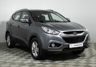 Подержанный автомобиль Hyundai ix35 2011 года (3 фото)