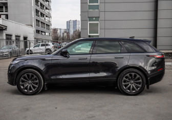 Подержанный автомобиль Land Rover Range Rover Velar 2017 года (10 фото)