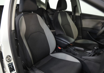 Подержанный автомобиль SEAT Leon Hatchback 2013 года (19 фото)