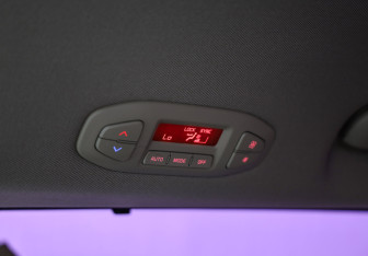 Подержанный автомобиль Kia Carnival 2018 года (34 фото)