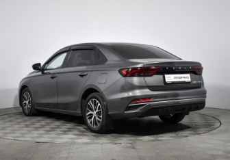 Подержанный автомобиль Geely Emgrand 2024 года (7 фото)