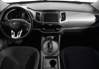 Подержанный автомобиль Kia Sportage 2014 года (13 фото)